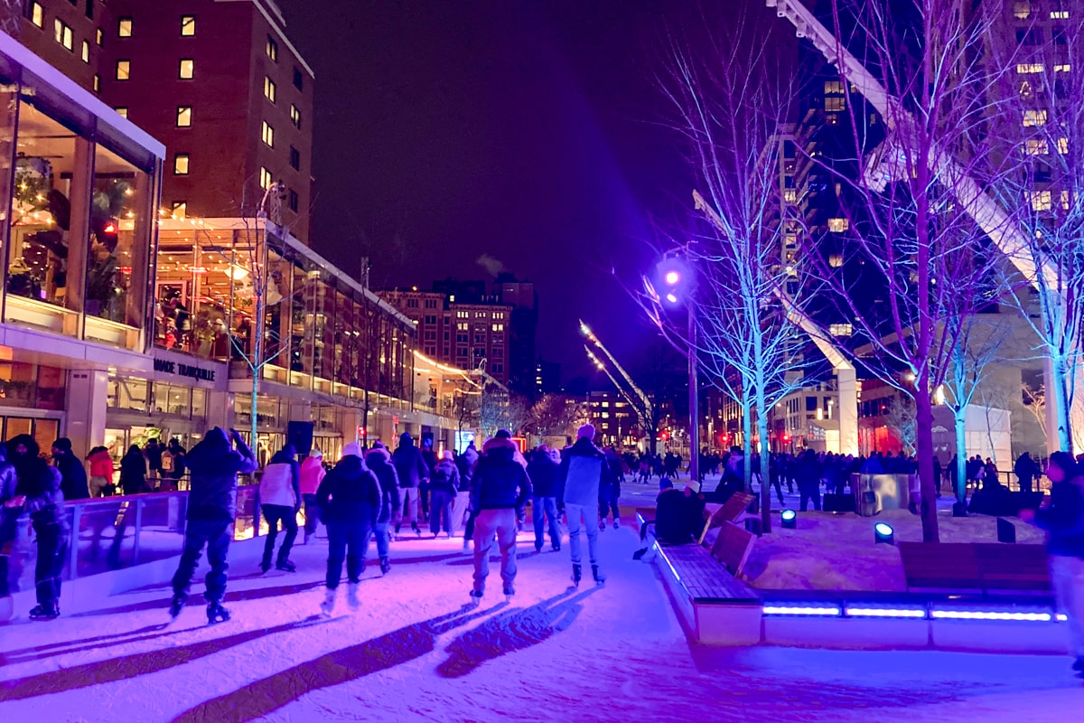 Patinoire dans le centre ville de Montréal