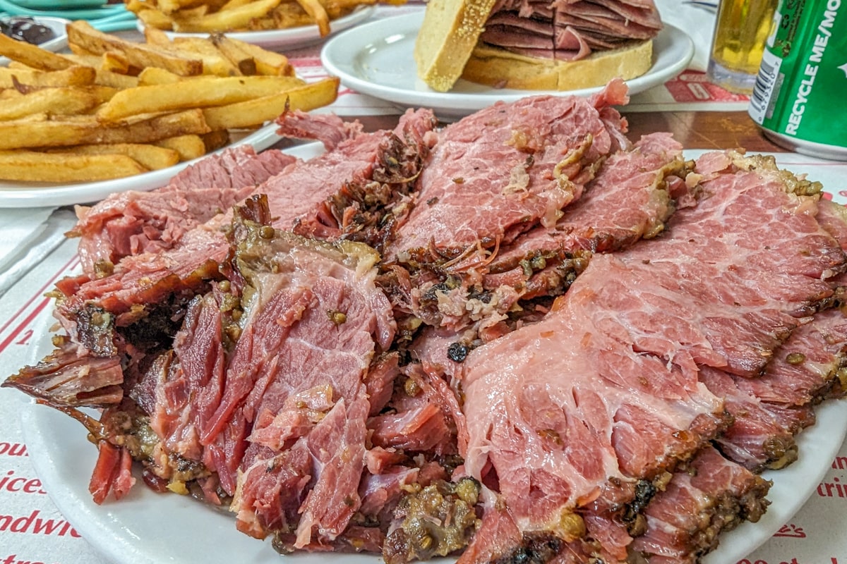 Viande fumée dans un restaurant à Montréal