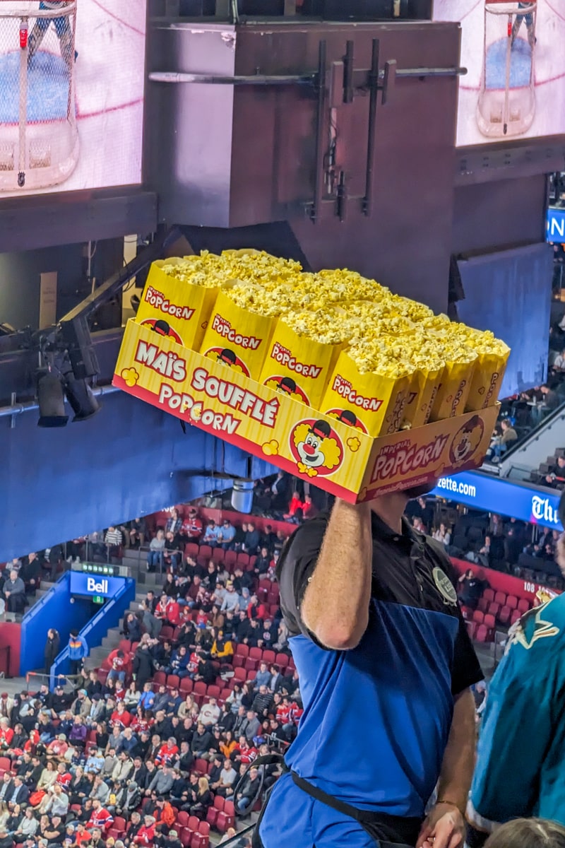 Maïs Soufflé lors d'un match de hockey