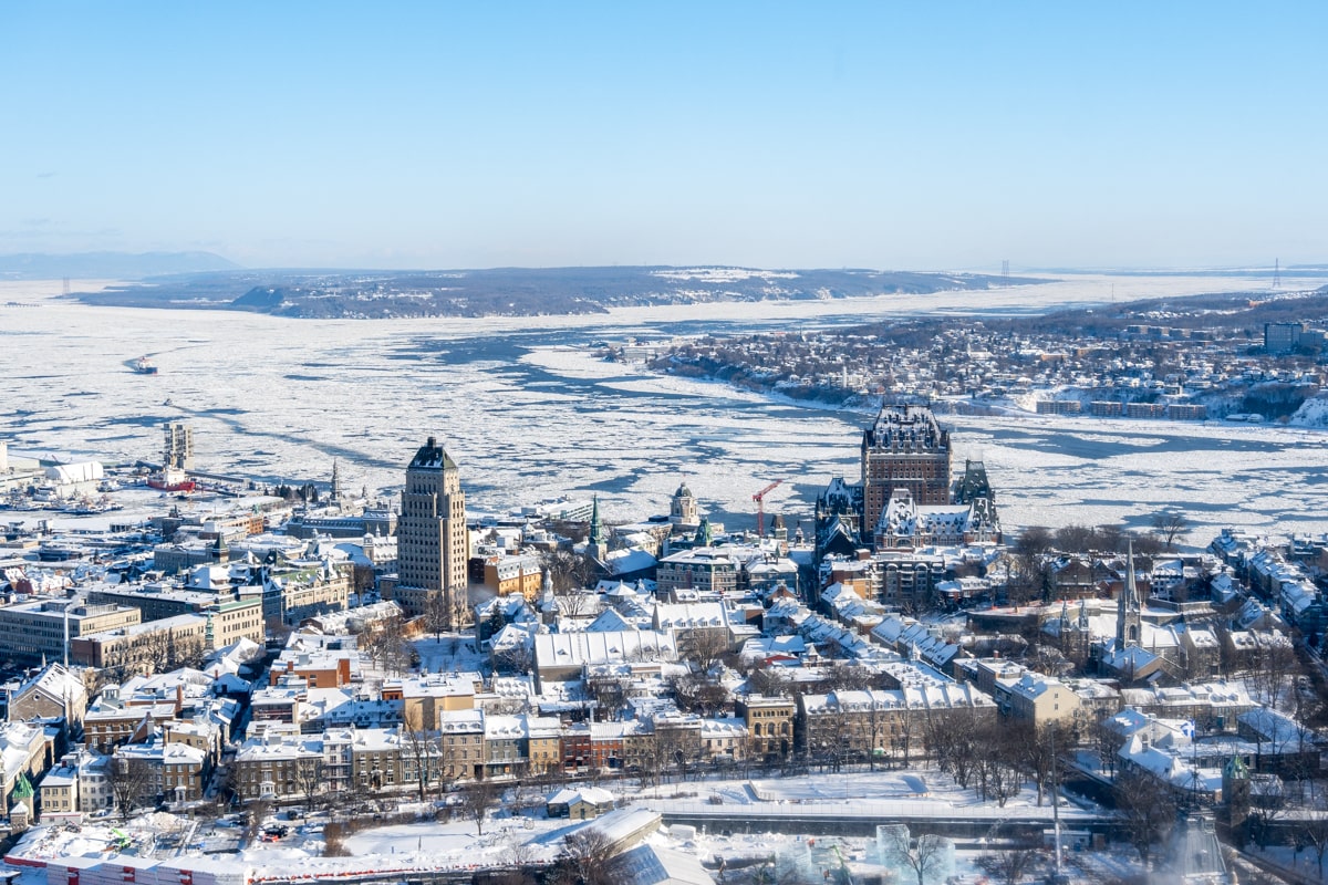 Vue depuis l'observatoire de la capitale à Quebec