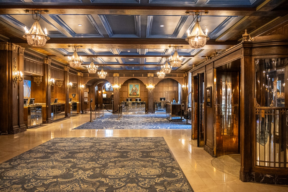 Le hall du Château Frontenac au Québec