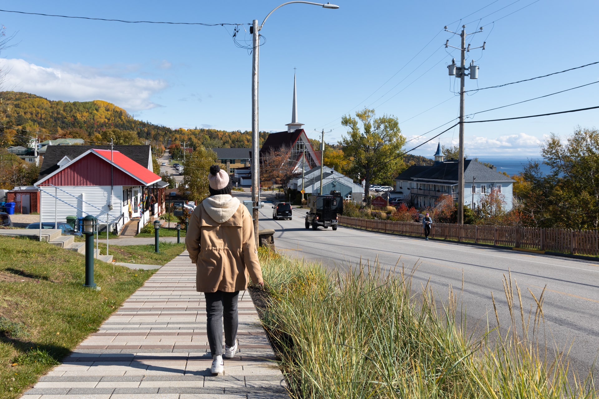 Vue sur Tadoussac avec une personne