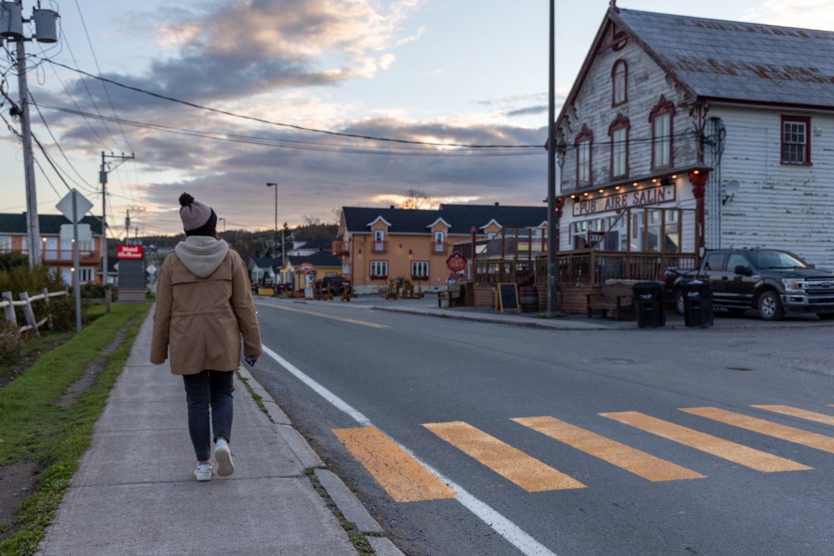 Balade dans le centre-ville de Percé