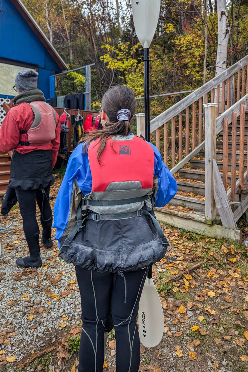 Équipement complet pour faire du kayak dans le fjord du Saguenay