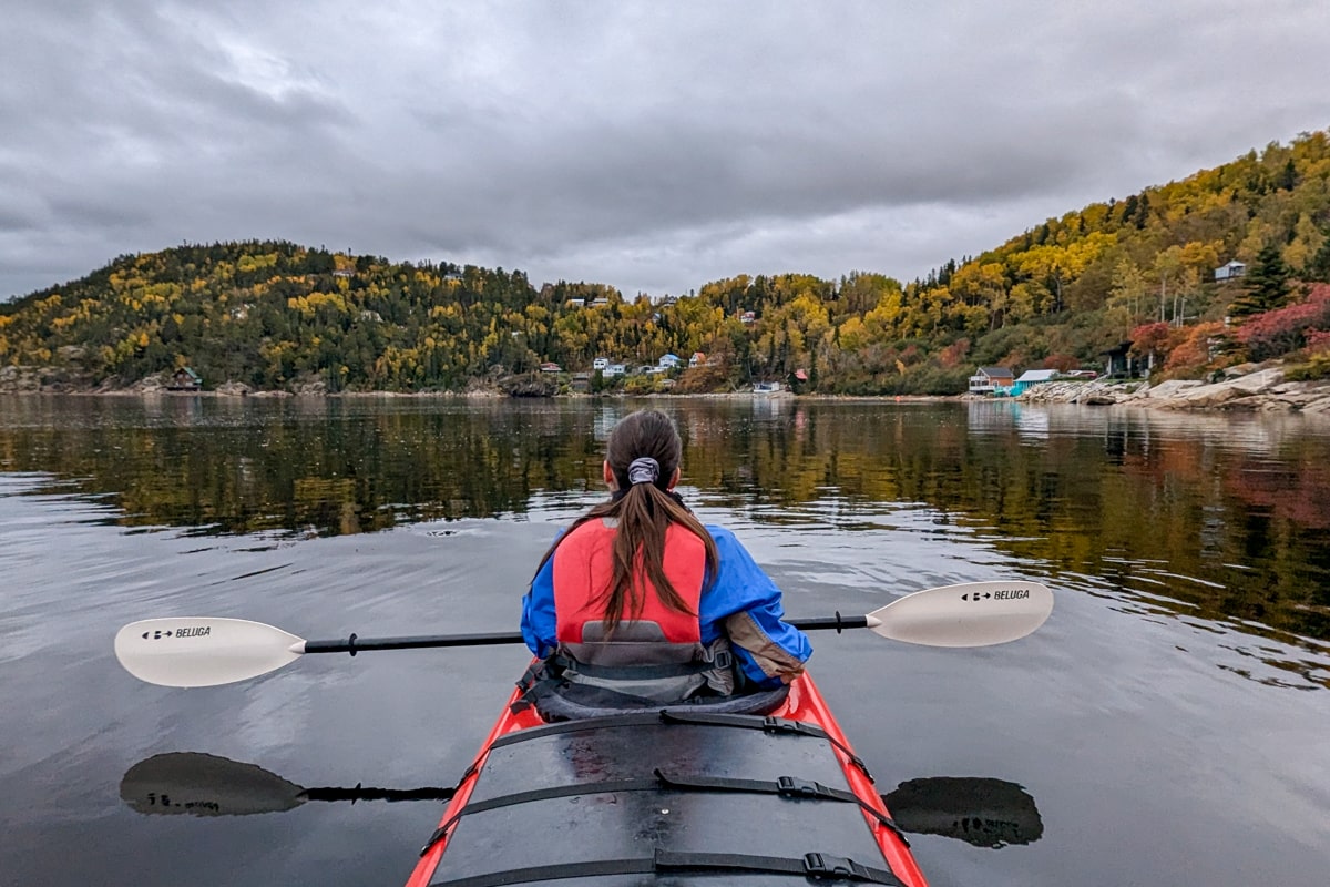 Balade en kayak dans le fjord du Saguenay à l'Anse-de-Roche