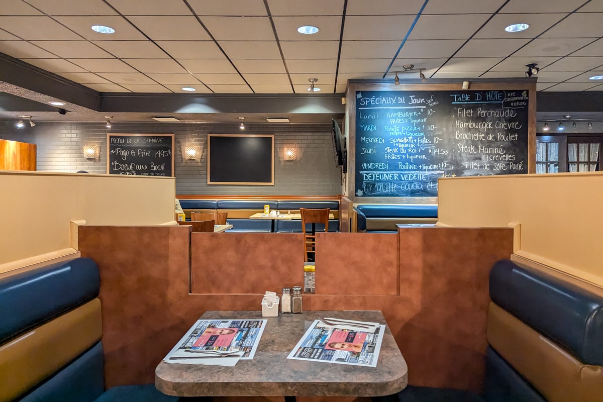 Intérieur du restaurant Auger à Grand-Mère