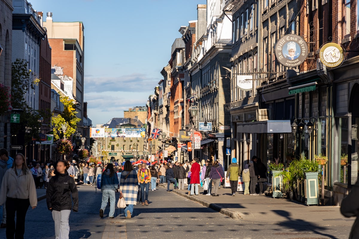 Rue commerciale et piétonne, le Petit Champlain à Québec