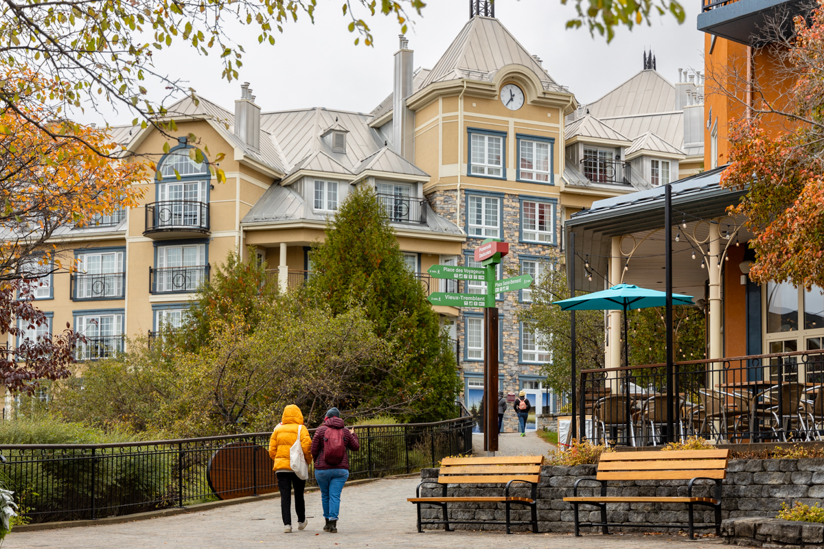 Se balader dans le centre de villégiature Mont Tremblant