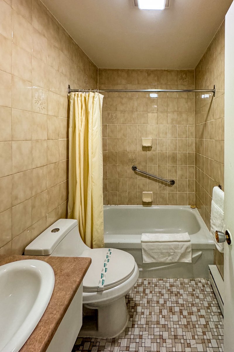 Salle de bain, Auberge La Rocaille